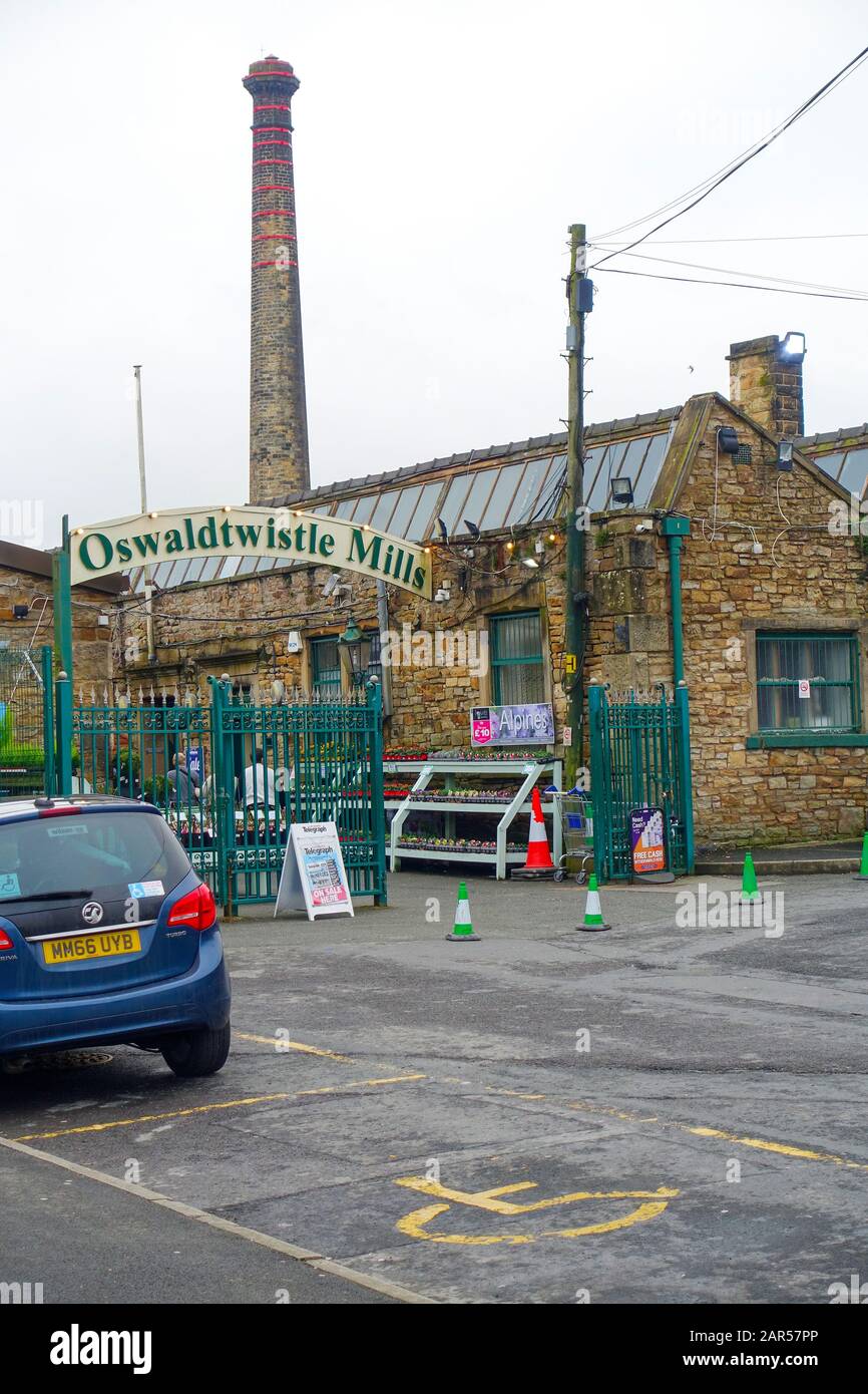 Oswaldtwistle Mills Shopping Village And Garden Centre, Accrington, Lancashire Foto Stock