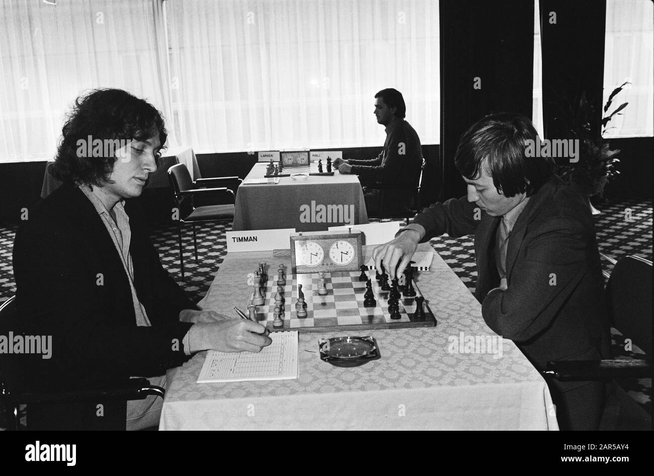 Torneo di Scacchi IBM, round 9th; Timman (a sinistra) contro Karpov Data: 7 luglio 1980 Parole Chiave: Chess Nome utente: Karpov, Anatoli Foto Stock