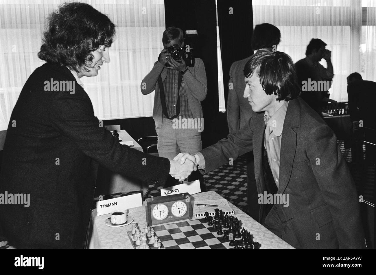 Torneo di Scacchi IBM, round 9th; Timman (a sinistra) contro Karpov Data: 7 luglio 1980 Parole Chiave: Chess Nome utente: Karpov, Anatoli Foto Stock