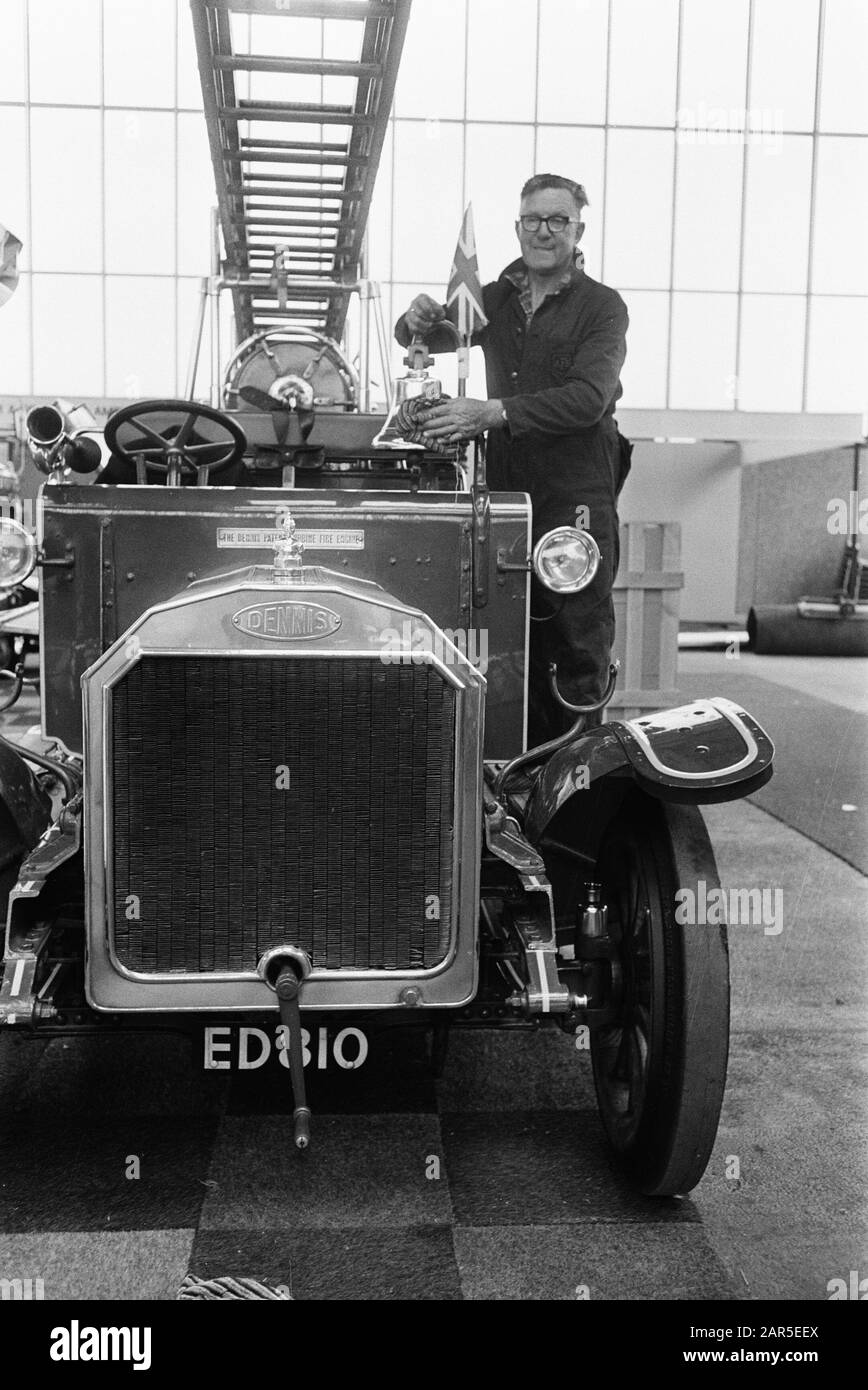 International Fire Department Exhibition in RAI, Amsterdam Inglese Motor spray car dal 1916 Data: 5 Giugno 1970 luogo: Amsterdam, Noord-Holland Parole Chiave: Fire, EXHIBITIONS Institution name: Rai Foto Stock
