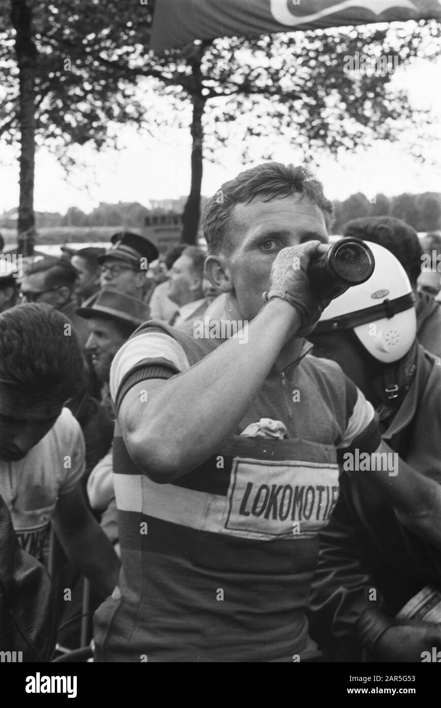 Tour De France 1961 Jaap Kersten Bere Data: 23 Giugno 1961 Località: Belgio Parole Chiave: Ciclismo, Ciclisti Nome Personale: Kersten, Jaap Nome Istituzione: Tour De France Foto Stock