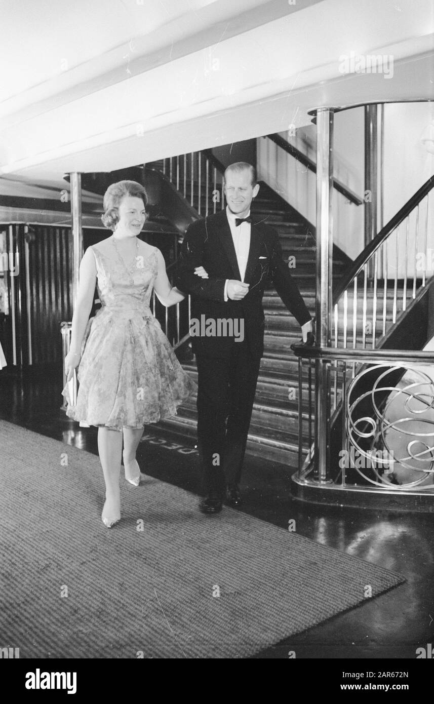 Palla reale a bordo della principessa arancione Irene il Duca di Edingburgh Data: 2 maggio 1962 Parole Chiave: Bals Nome personale: Irene, principessa, Orange Foto Stock