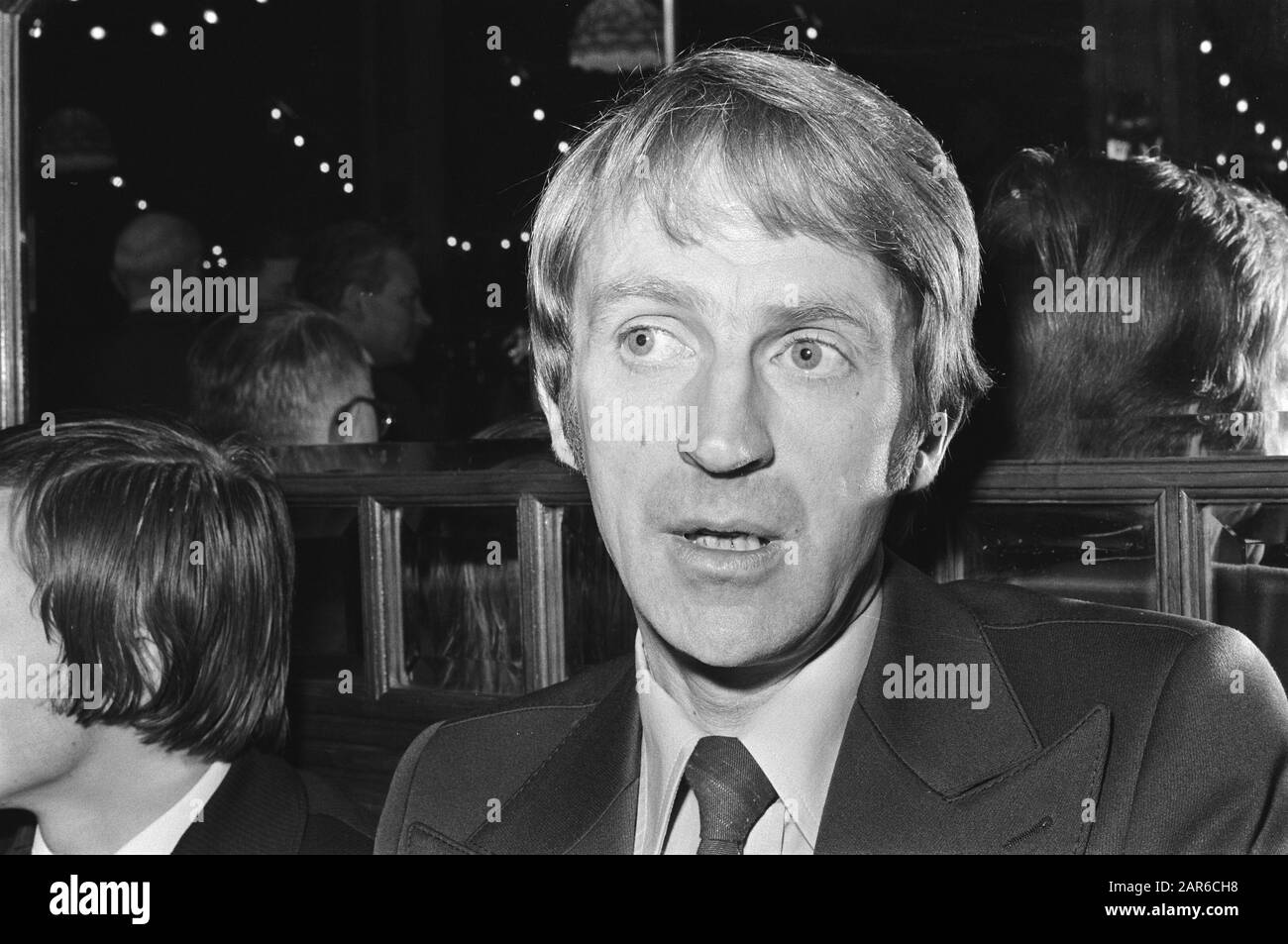 Loting Euwe Vierkampchess, 23, Olafsson Kop, Data: 13 Maggio 1976 Parole Chiave: Chess Nome Del Personale: Karpov, Anatoli, Olafsson, Fridrik Foto Stock