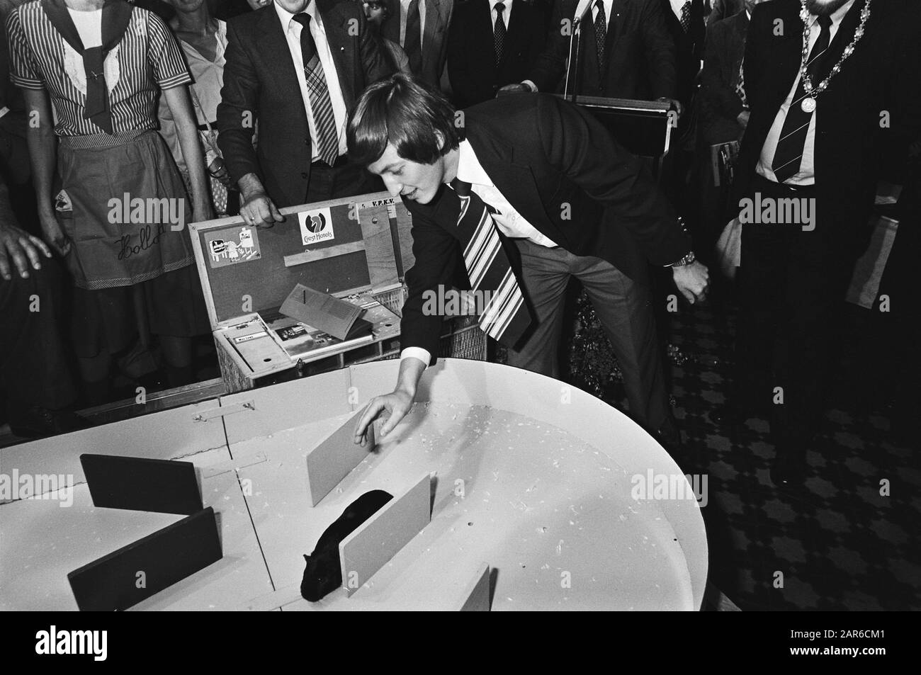 Loting torneo di scacchi IBM; Karpov Met marmott Data: 26 giugno 1980 Nome personale: Karpov, Anatoli Foto Stock