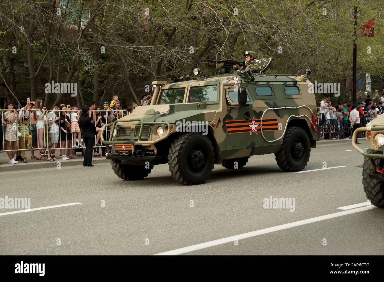 Gruppo di truppe d'ingegneria sulla Tiger car Foto Stock