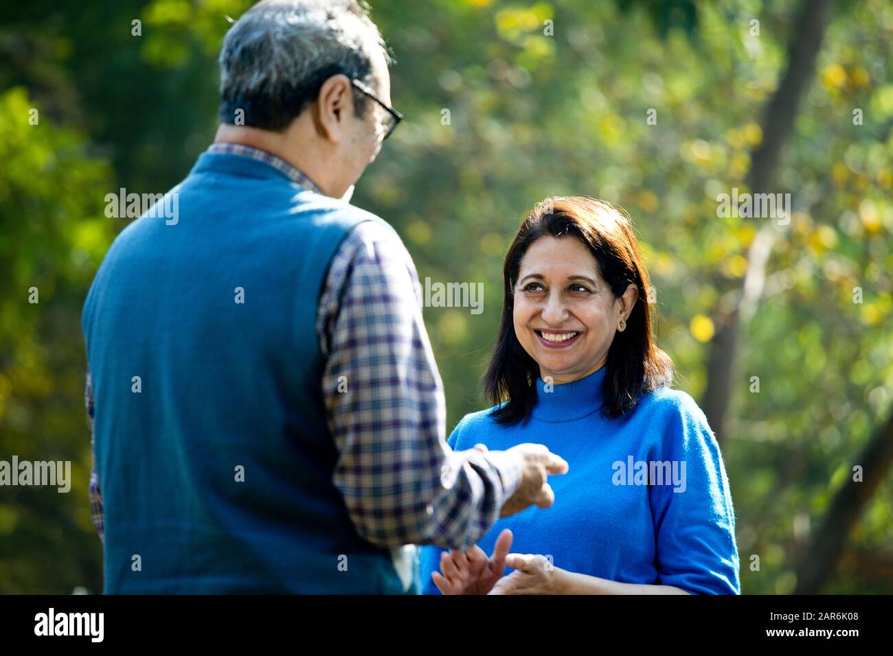 Ridendo coppia senior passare il tempo libero Foto Stock