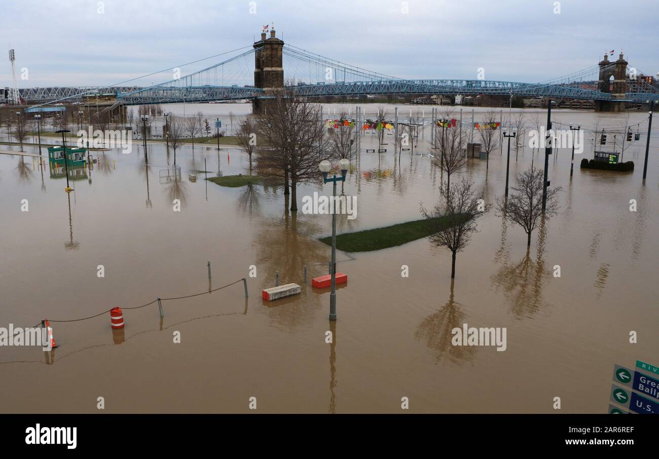 Ohio River Flood Downtown Cincinnati Ohio Usa Foto Stock