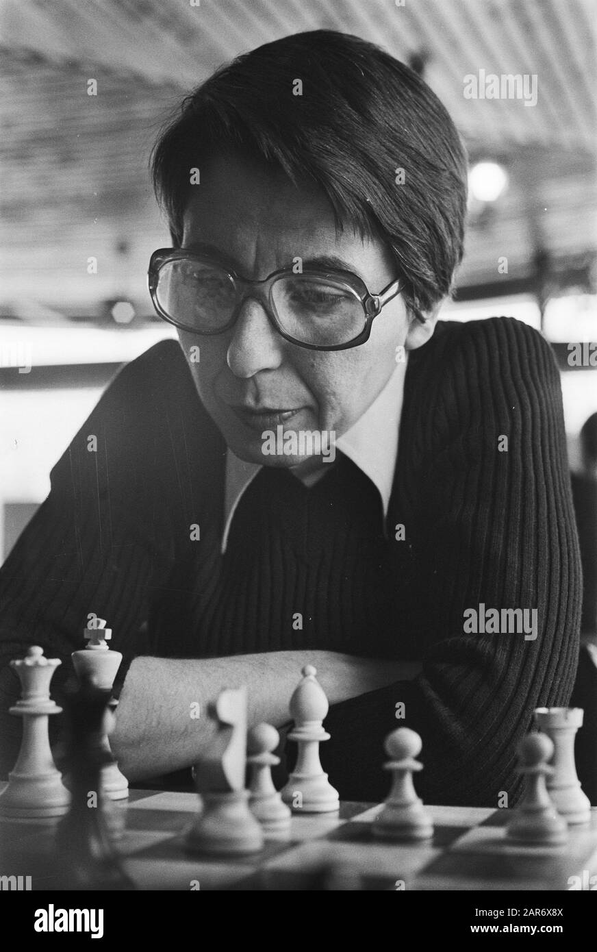 Campionati olandesi di scacchi per donne, corridore di Mijdrecht Cathy van de Mije Data: 16 maggio 1977 Parole Chiave: Chester, CHESKING Foto Stock