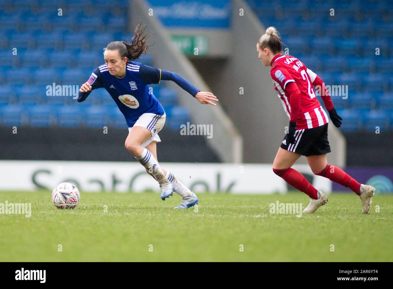 Chesterfield, Regno Unito. 26th Gen 2020. Women's fa Cup Fourth Round: Birmingham City batte Sheffield United 3 - 0. Lucy Staniforth con la palla. Credito: Peter Lopeman/Alamy Live News Foto Stock