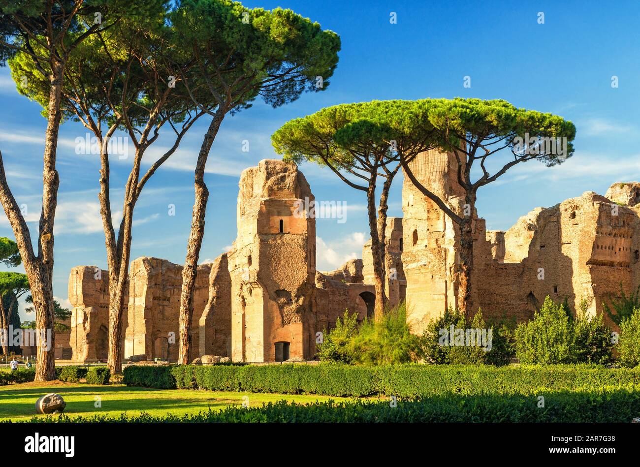 Le rovine delle Terme di Caracalla, antiche terme romane, a Roma, Italia Foto Stock
