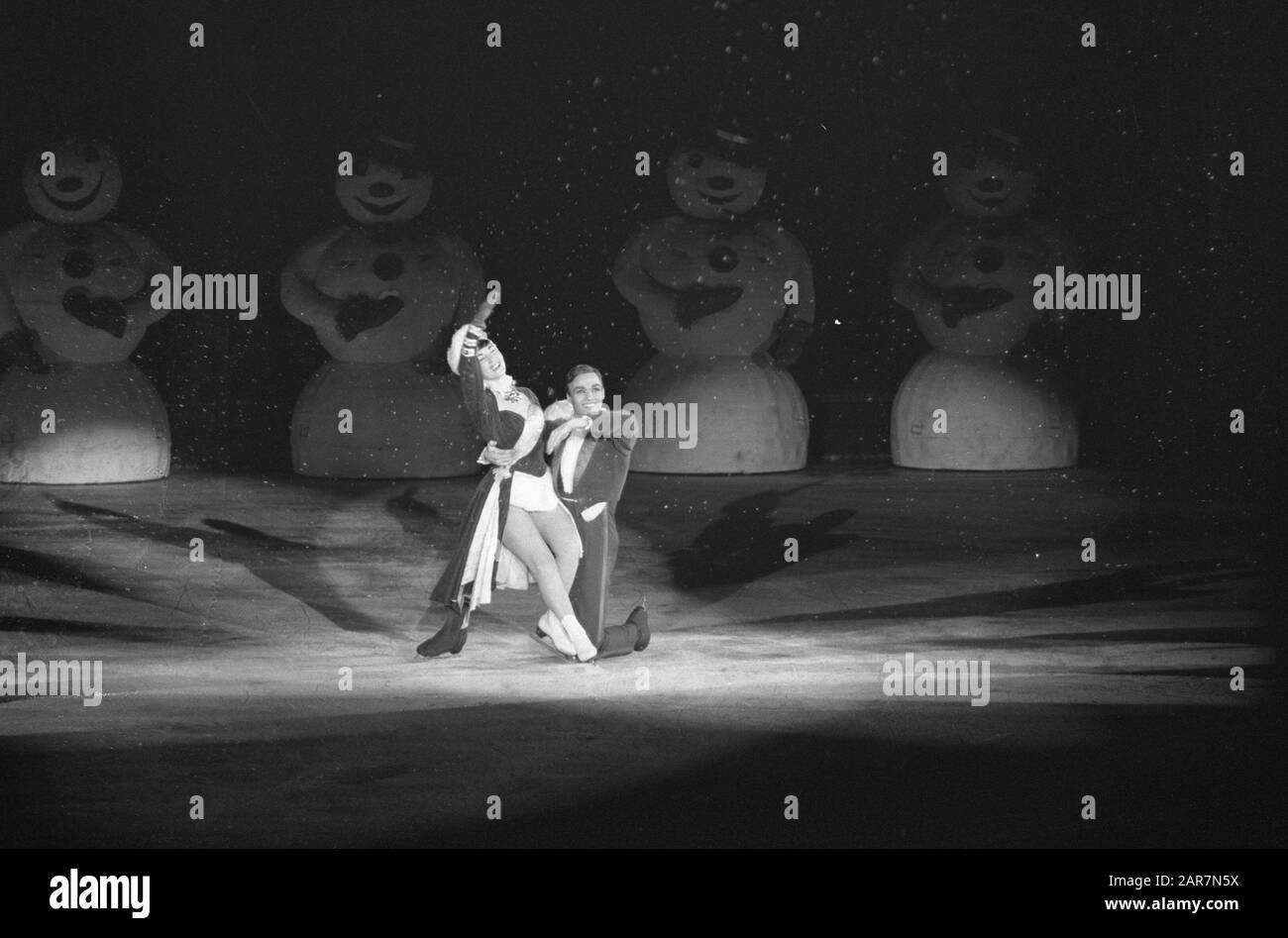 Premiere Holiday on Ice in New RAI. Parool Esclusivo Data: 1 Febbraio 1962 Parole Chiave: Prime Nome Istituto: Parool, Foto Stock