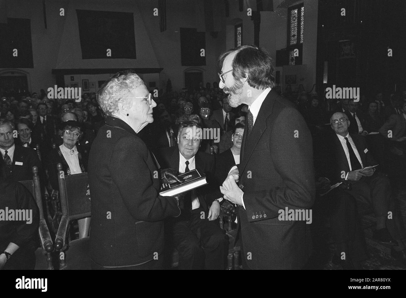 Principessa Juliana a Maatschappij tot Dado di t Generale Data: 16 Novembre 1984 Parole Chiave: Società, principesse Nome personale: Juliana, principessa Foto Stock