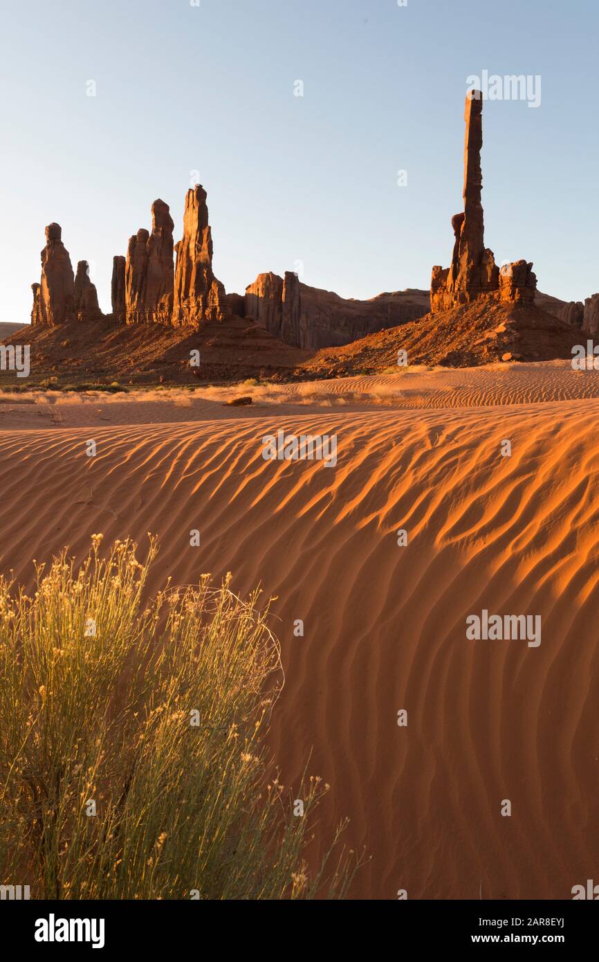 Totem Pole, Sunrise, Monument Valley, Arizona Foto Stock