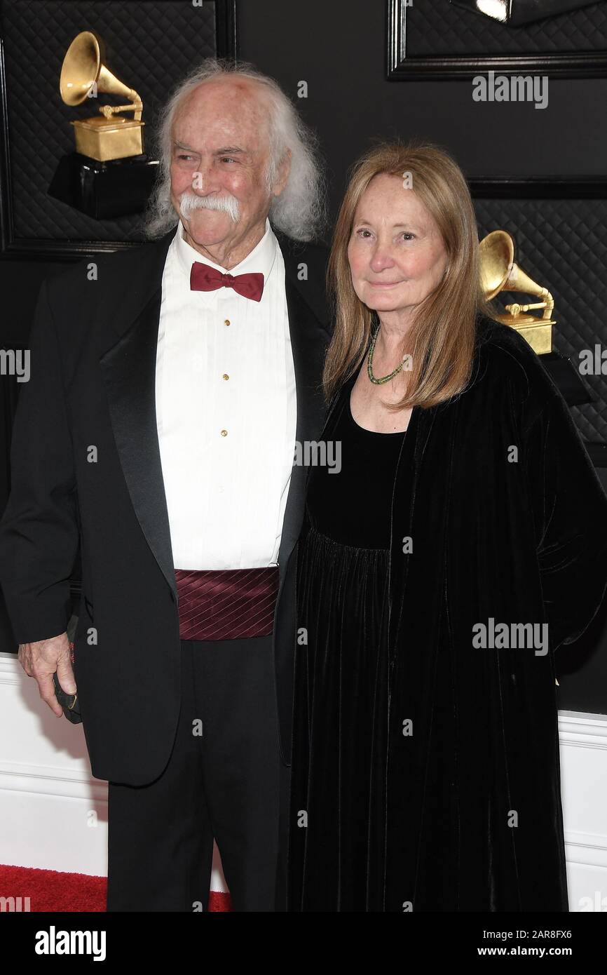 Los Angeles, California, Stati Uniti. 26th gennaio 2020. David Crosby, Jan Dance arriva al tappeto rosso 62nd Annual Grammy Awards che si tiene presso lo Staples Center il 26 gennaio 2020 a Los Angeles, California, Stati Uniti. (Foto di Snanlee B. Mirador/Sipa USA) credito: Sipa USA/Alamy Live News Foto Stock