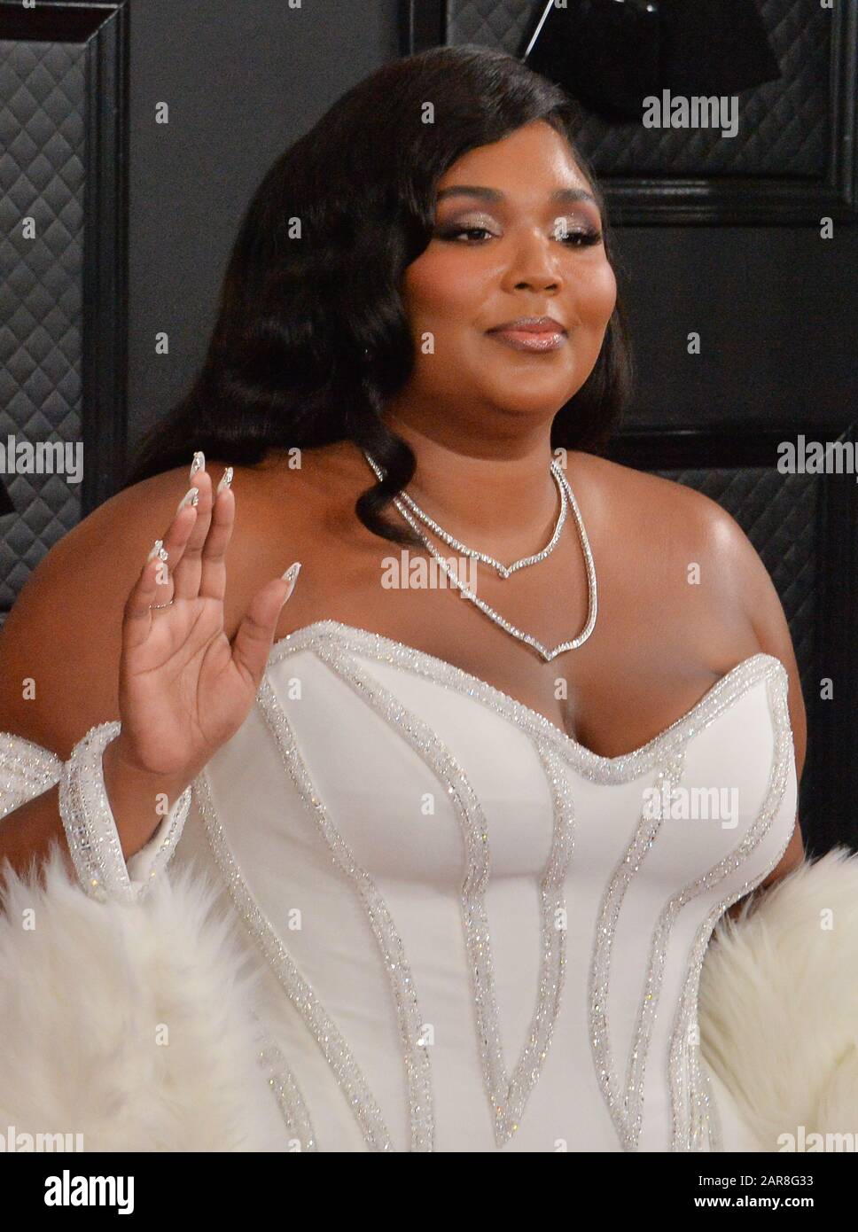 Los Angeles, Stati Uniti. 26th gennaio 2020. Los Angeles, Stati Uniti. 26th gennaio 2020. Lizzo arriva per i Grammy Awards annuali 62nd che si tengono allo Staples Center di Los Angeles domenica 26 gennaio 2020. Foto di Jim Ruymen/UPI Credit: UPI/Alamy Live News Foto Stock