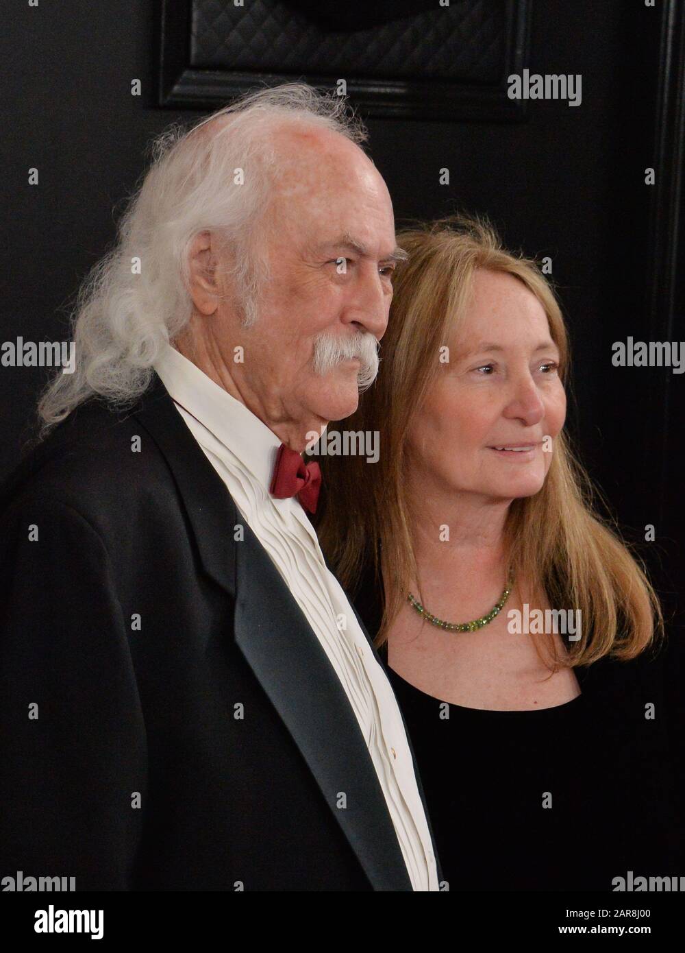 Los Angeles, California, Stati Uniti. 26th gennaio 2020. David Crosby e Jan Dance arrivano per i Grammy Awards annuali della 62nd che si tengono presso lo Staples Center di Los Angeles domenica 26 gennaio 2020. Foto di Jim Ruymen/UPI Credit: UPI/Alamy Live News Foto Stock