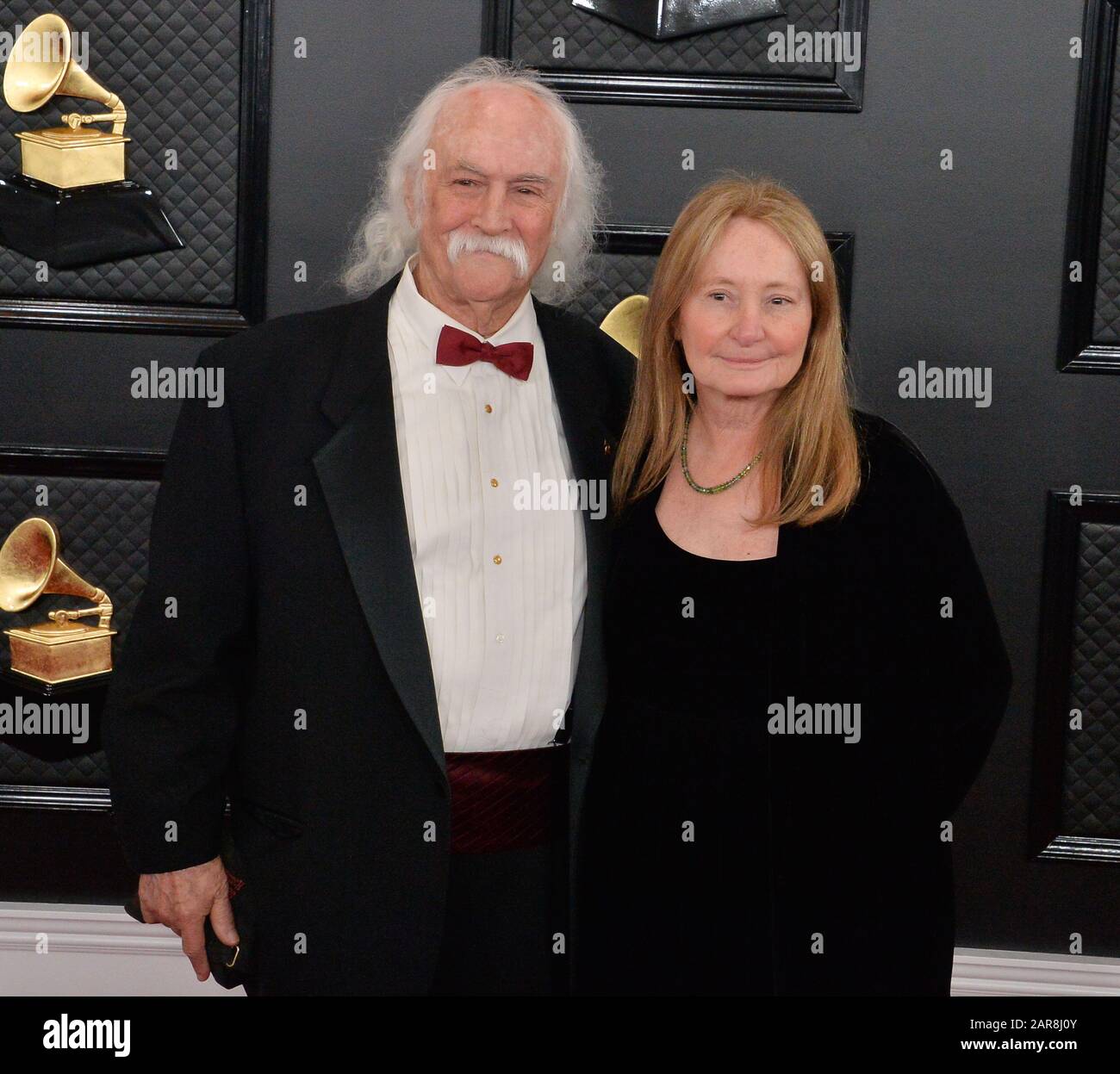 Los Angeles, California, Stati Uniti. 26th gennaio 2020. David Crosby e Jan Dance arrivano per i Grammy Awards annuali della 62nd che si tengono presso lo Staples Center di Los Angeles domenica 26 gennaio 2020. Foto di Jim Ruymen/UPI Credit: UPI/Alamy Live News Foto Stock