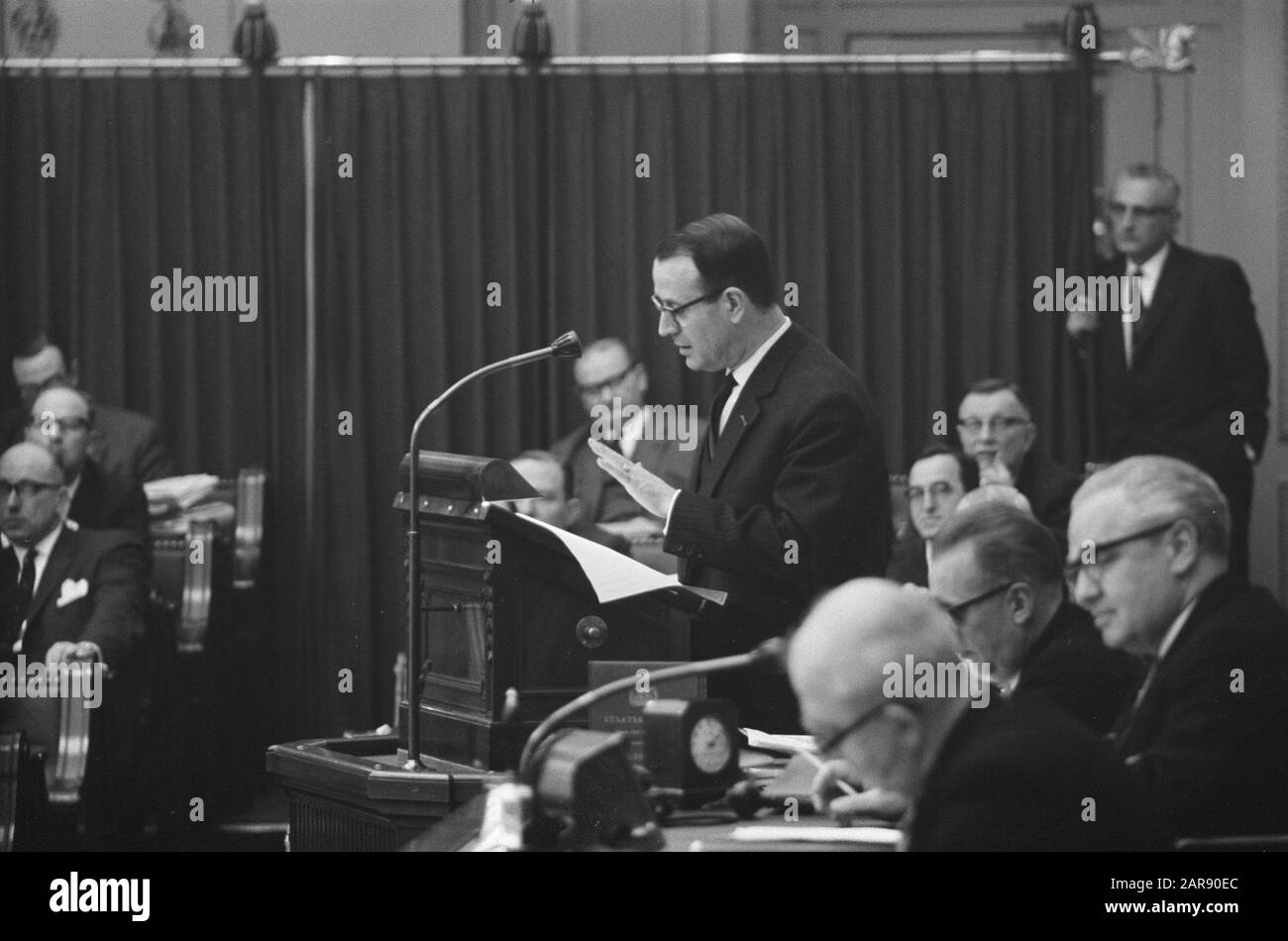 TV-Issue Bidault in House. Sig. Van Thiel Data: 14 Marzo 1963 Nome Personale: Bidault, Thiel, French-Jozef Of Foto Stock