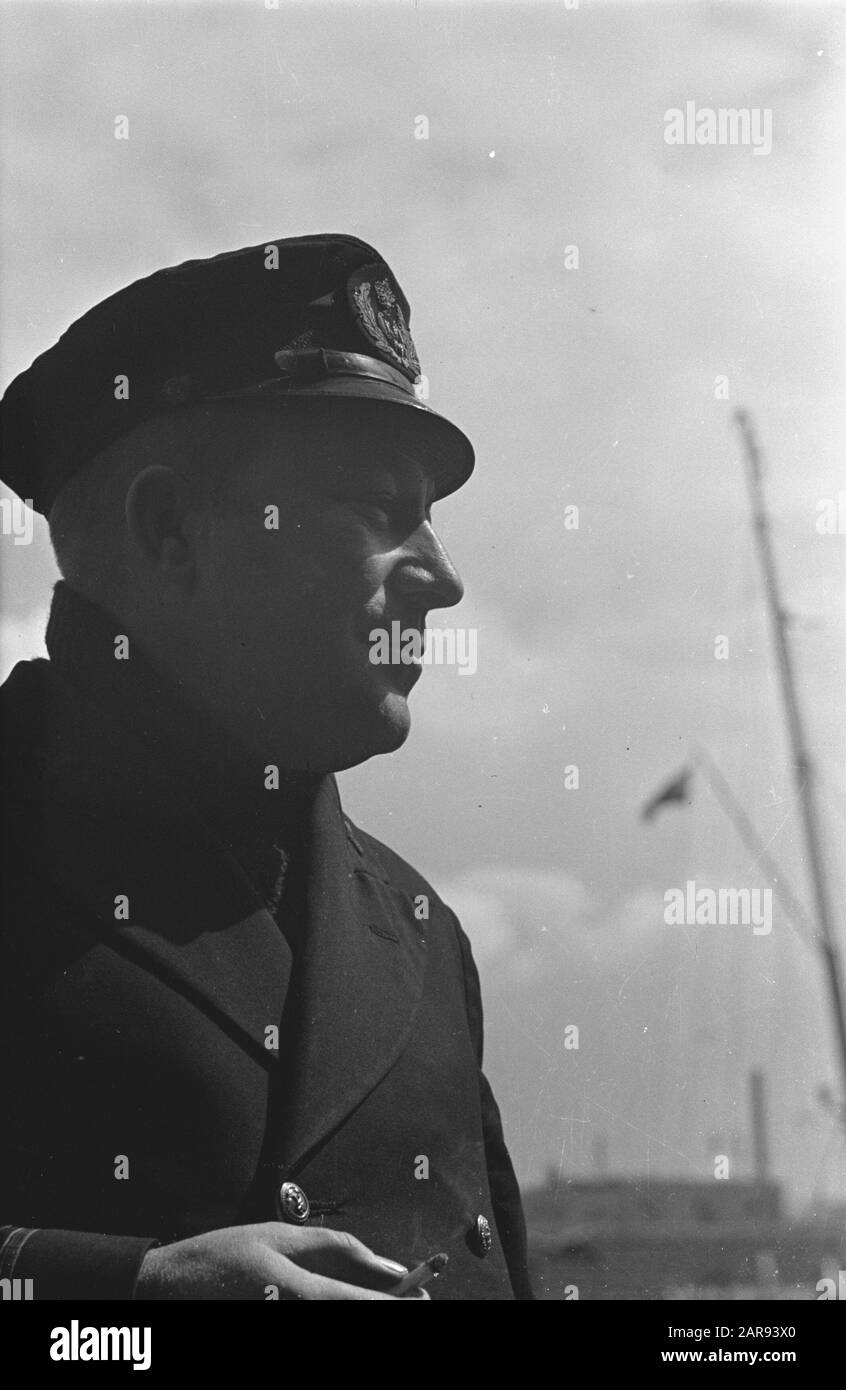 Mn [Merchant Navy]/Anefo London series World War II, Navy, Merchant Fleet, Ships, Crew, Great Britain Data: 10 maggio 1943 posizione: Gran Bretagna Parole Chiave: Equipaggio, flotte mercantili, marina, navi, seconda guerra mondiale Foto Stock