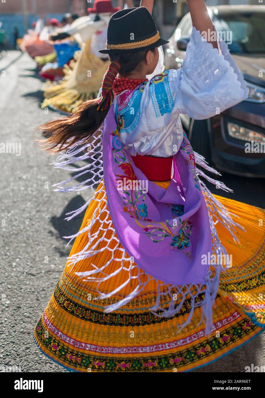 Partecipa a un festival di strada di nuovo anno a Riobamba, Ecuador. Foto Stock