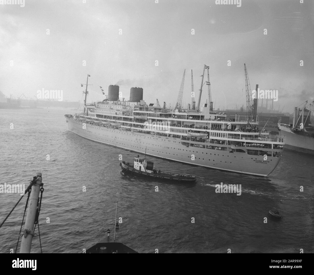 Partenza del Willem Ruys convertito da un giro del mondo Data del viaggio: 7 marzo 1959 Foto Stock