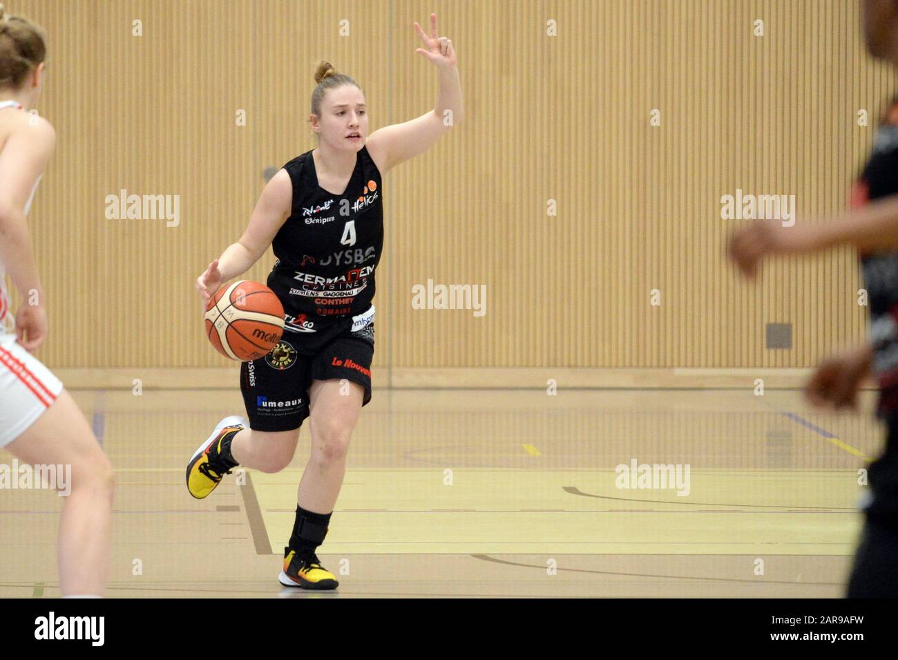 Winterthur, Svizzera. 26th Gen 2020. Kathy Constantin 4 Elfi durante il gioco di basket femminile BC Winterthur vs BC Hélios (Swiss woman First League) (Photo by Sergio Brunetti/Pacific Press) Credit: Pacific Press Agency/Alamy Live News Foto Stock