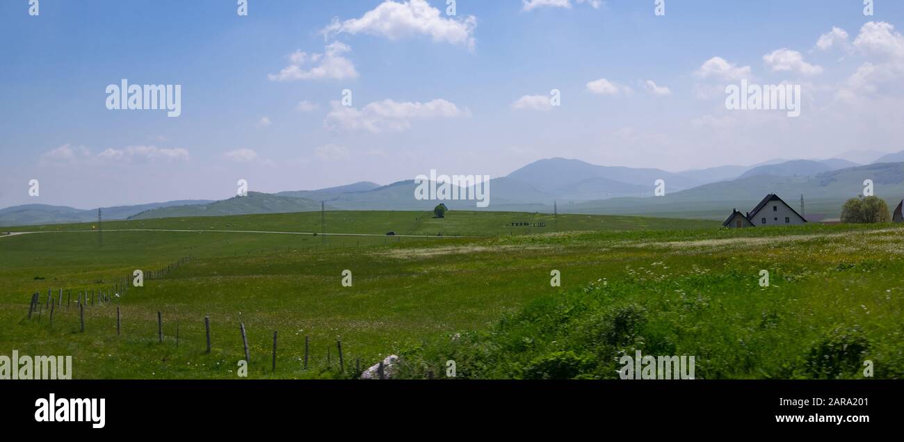 Splendido paesaggio estivo nella parte settentrionale del Montenegro Foto Stock