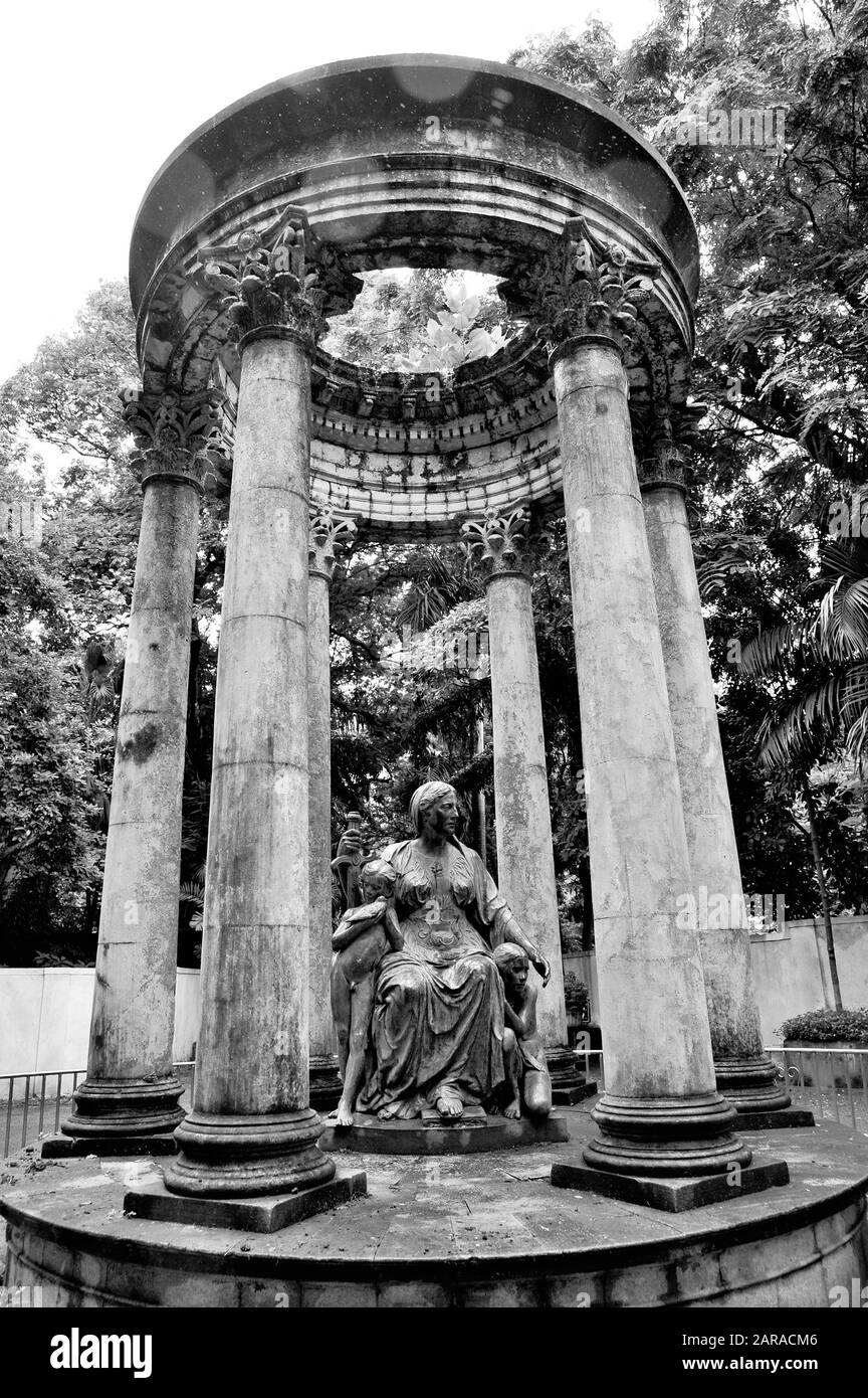 Regina Victoria Statua, Veermata Jijabai Bhosale Udyan, Byculla Zoo, Mumbai, Maharashtra, India, Asia Foto Stock