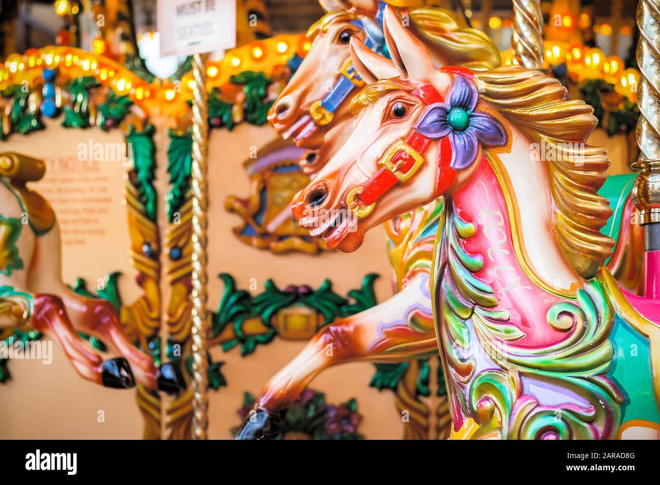 Giostra, Merry Go Round, a Natale luna park, Winter Wonderland a Londra Foto Stock