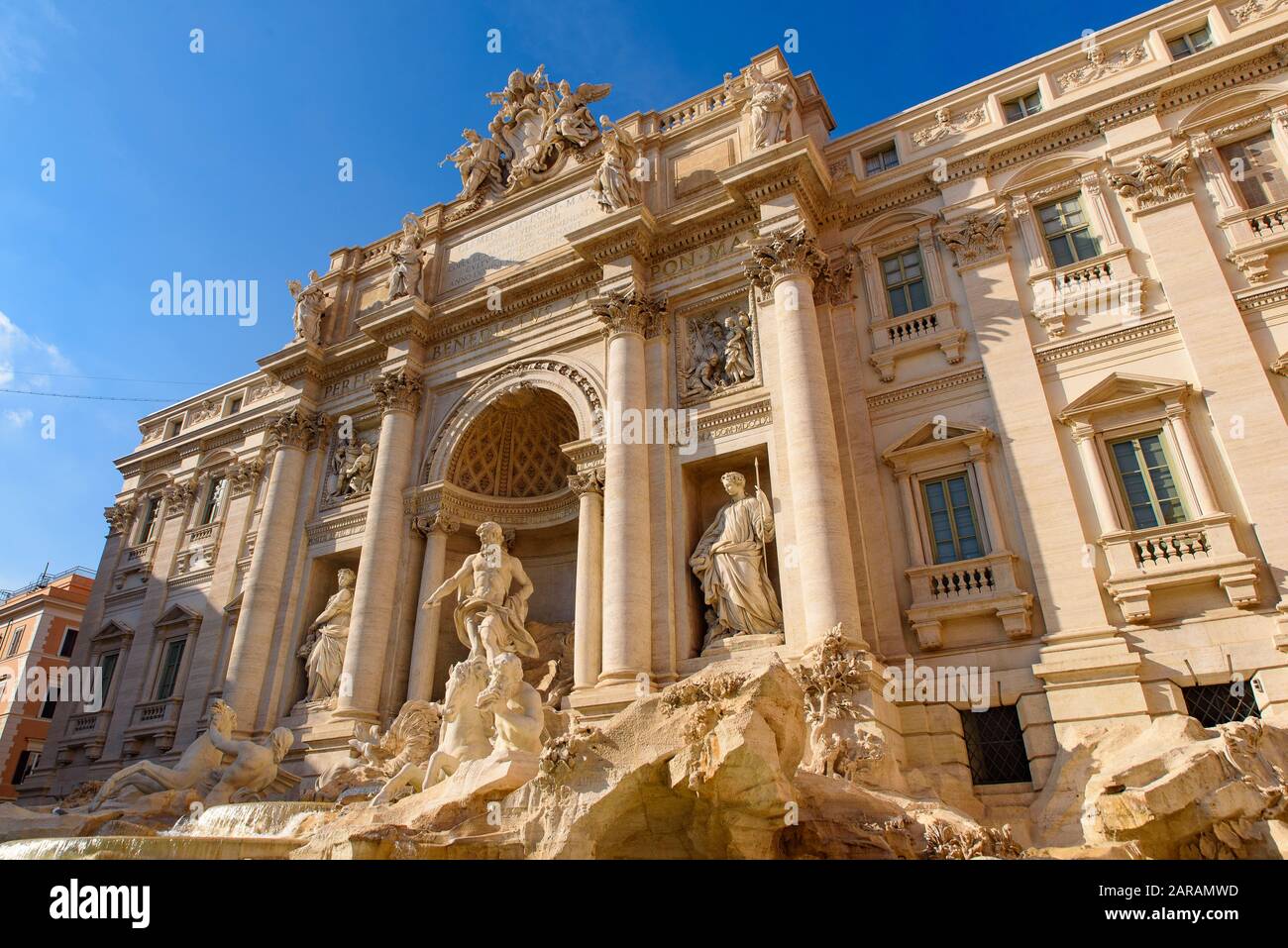 Fontana di Trevi, una delle fontane più famose al mondo, a Roma, in Italia Foto Stock