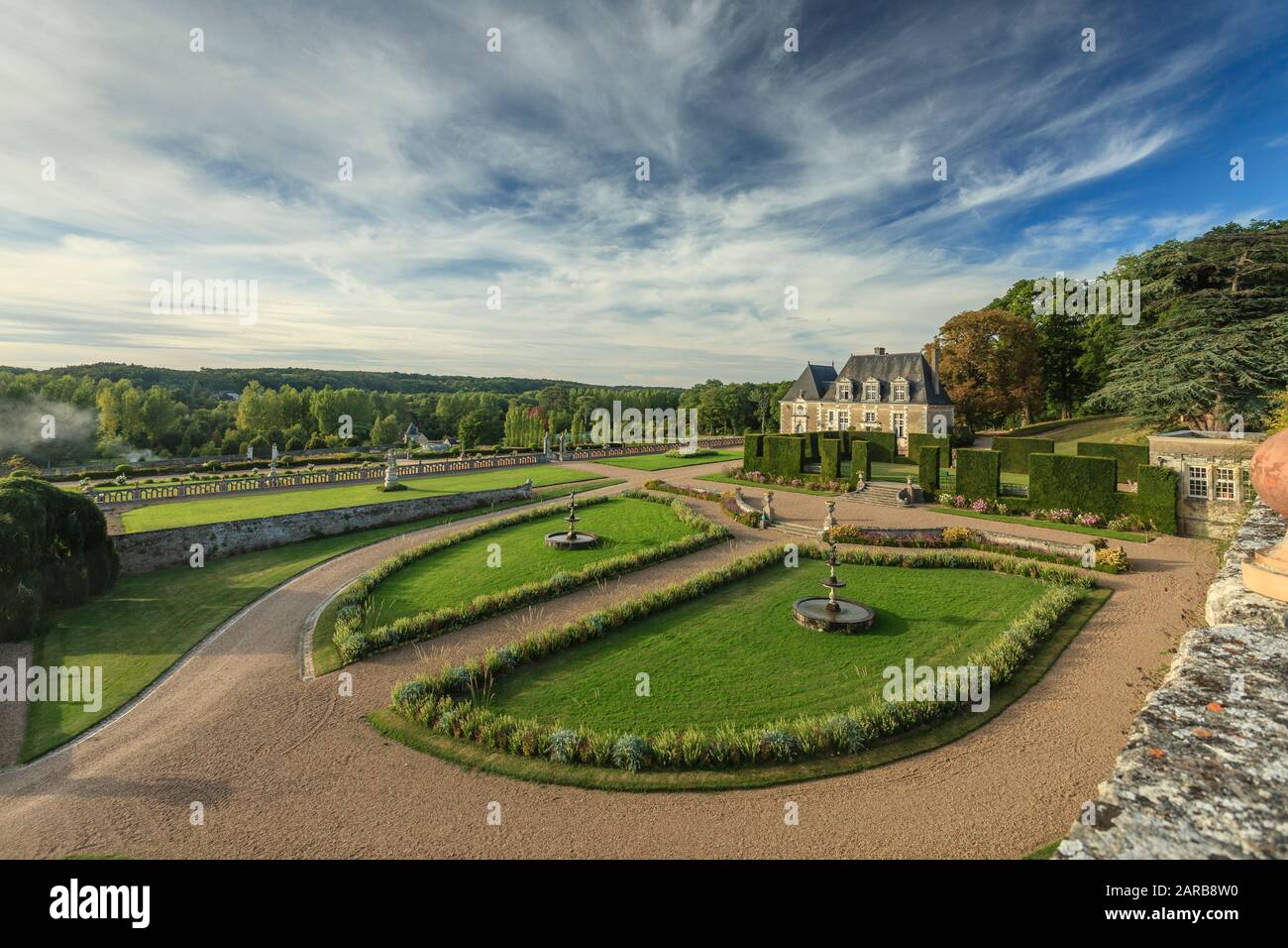Francia, Indre et Loire, Chancay, Chateau de Valmer giardini, vista sulla terrazza delle fontane fiorentine (menzione obbligatoria Chateau de Valmer) // Fran Foto Stock