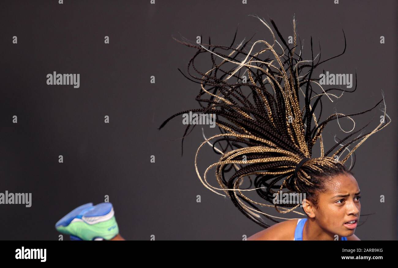Melbourne, Australia. 27th Gen 2020. Robin Montgomery degli Stati Uniti compete durante la partita di Singles delle Junior Girls al torneo di tennis Australian Open di Melbourne, Australia, il 27 gennaio 2020. Credito: Bai Xuefei/Xinhua/Alamy Live News Foto Stock