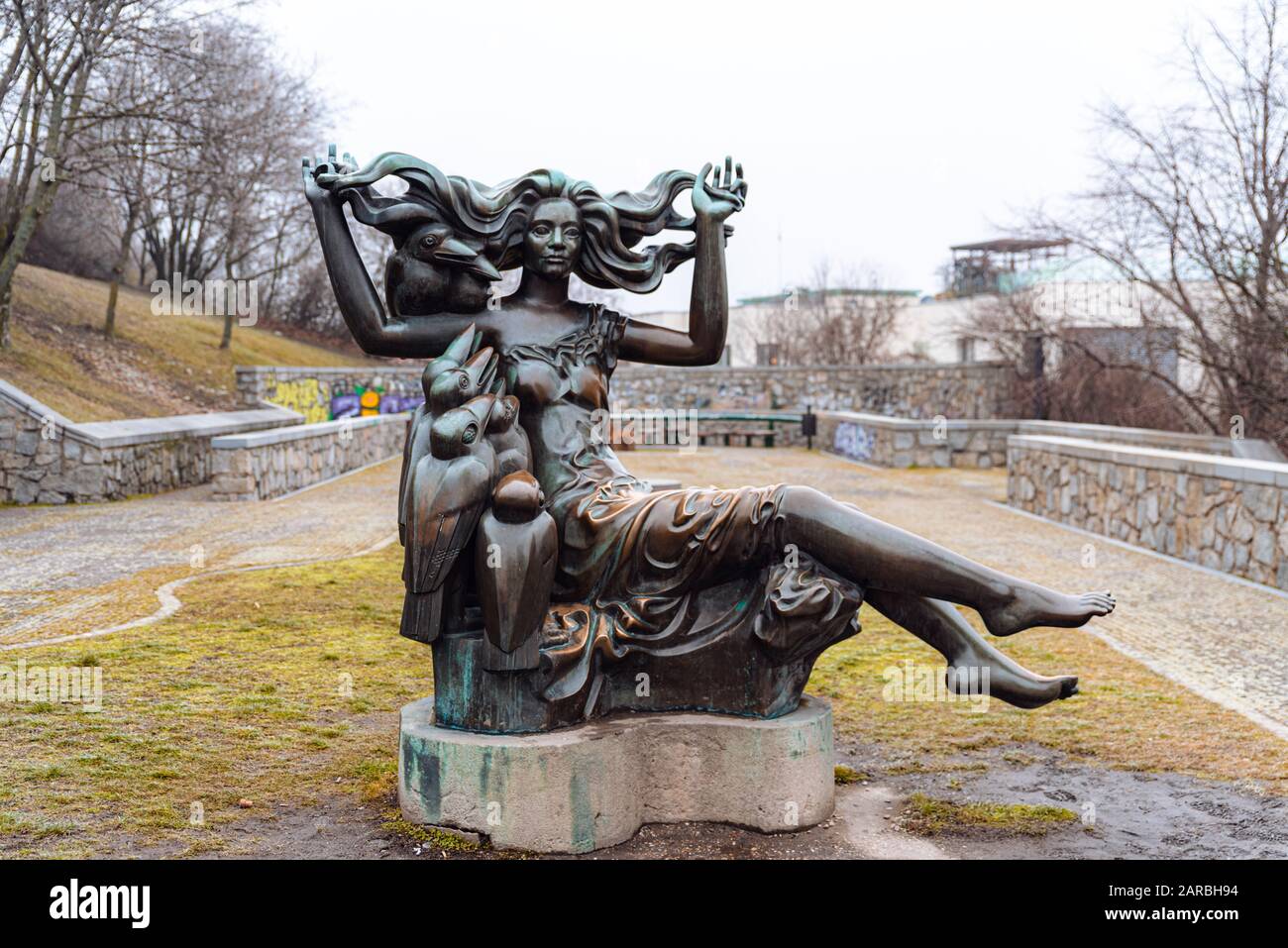 La Strega, scultura trovata nel castello di Bratislava, Bratislava, Slovacchia Foto Stock