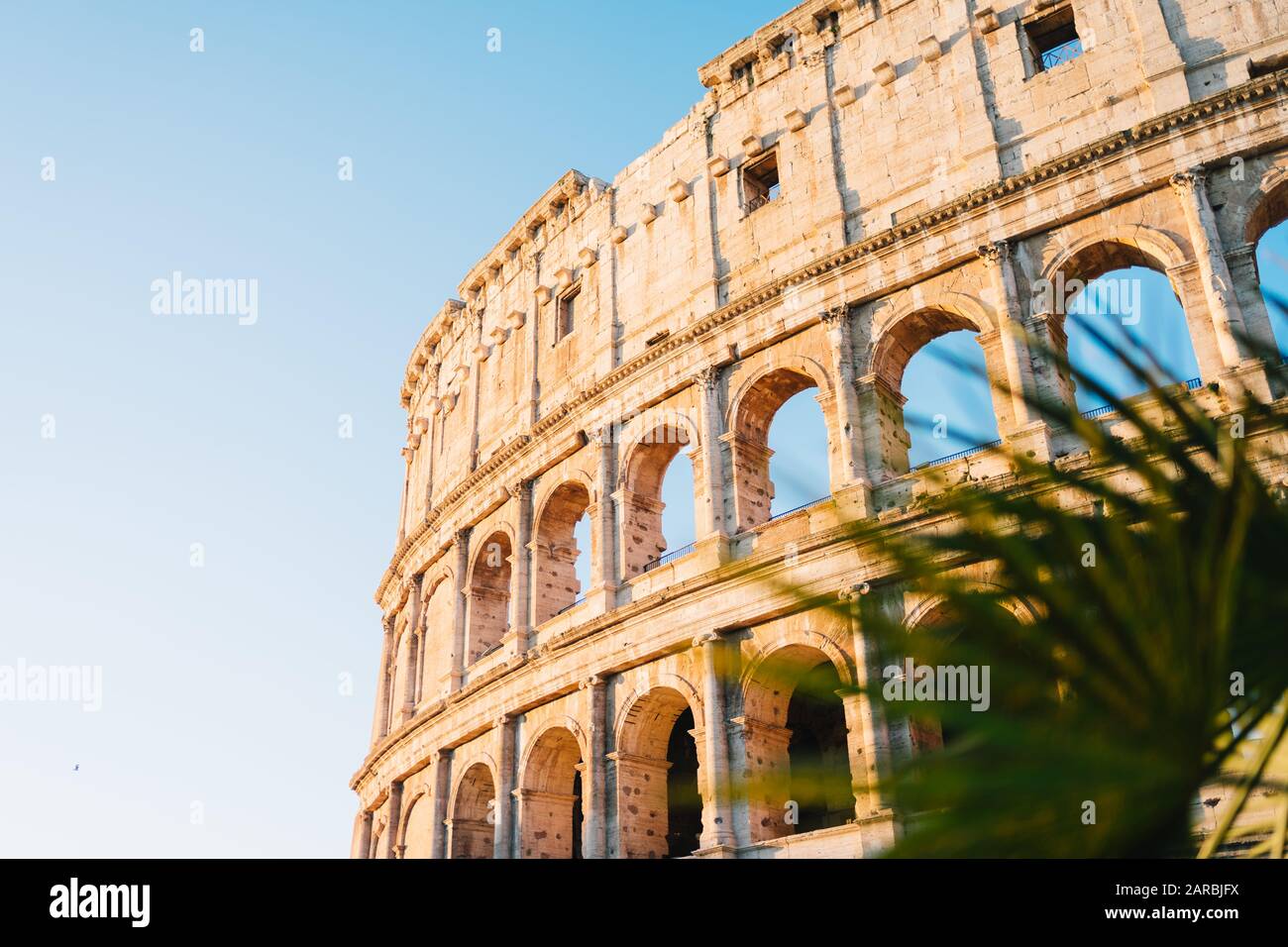 Roma, Italia - 2 Gennaio 2020: Il Colosseo A Roma, Italia Foto Stock