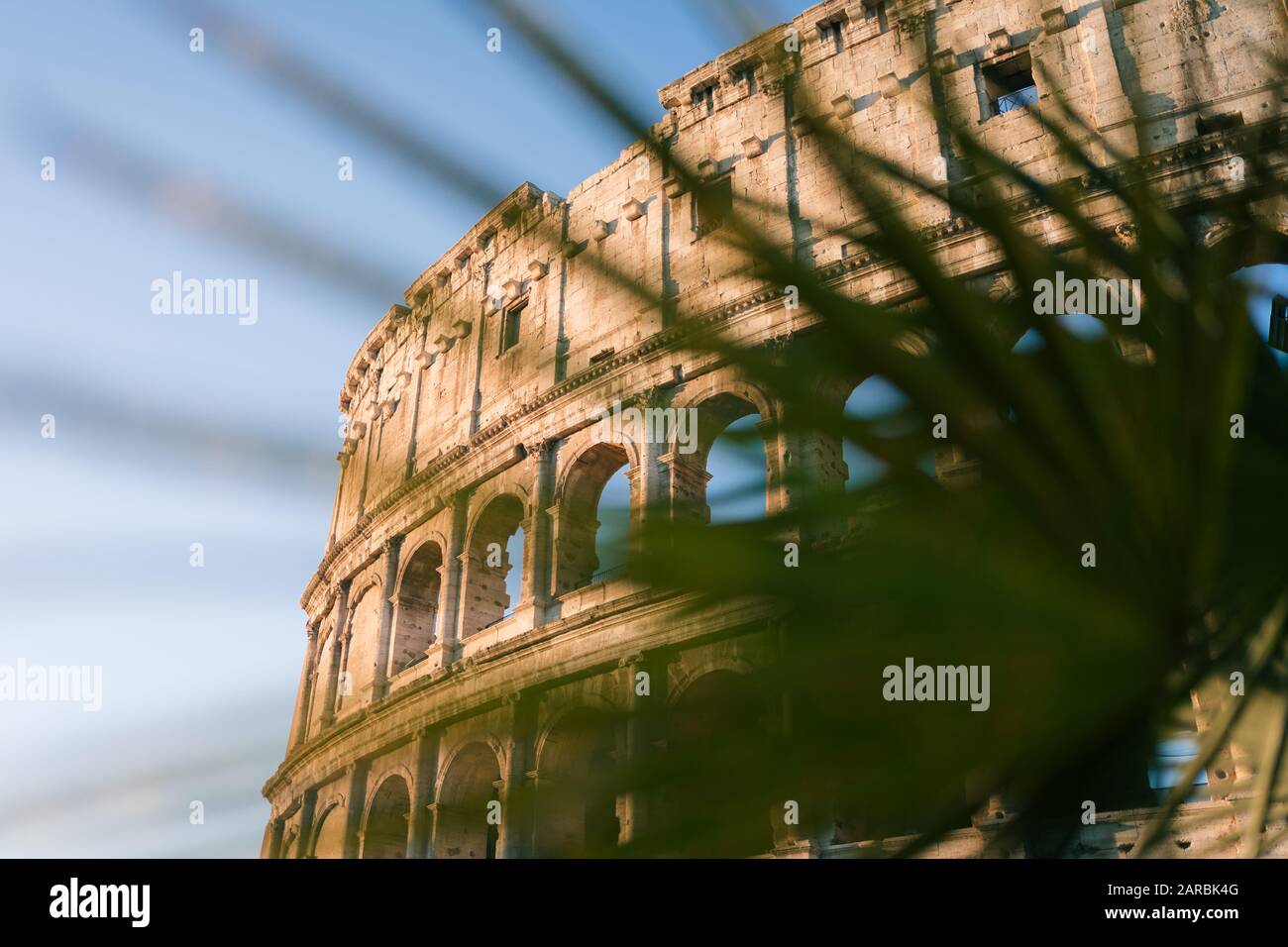 Roma, Italia - 2 Gennaio 2020: Il Colosseo A Roma, Italia Foto Stock