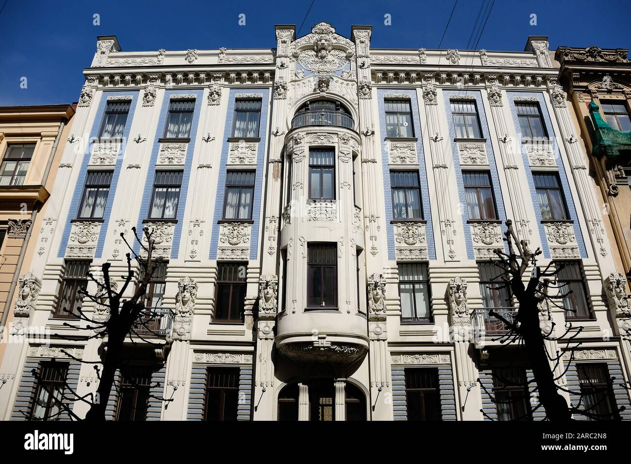 Facciata di un edificio Grand art deco a riga Foto Stock