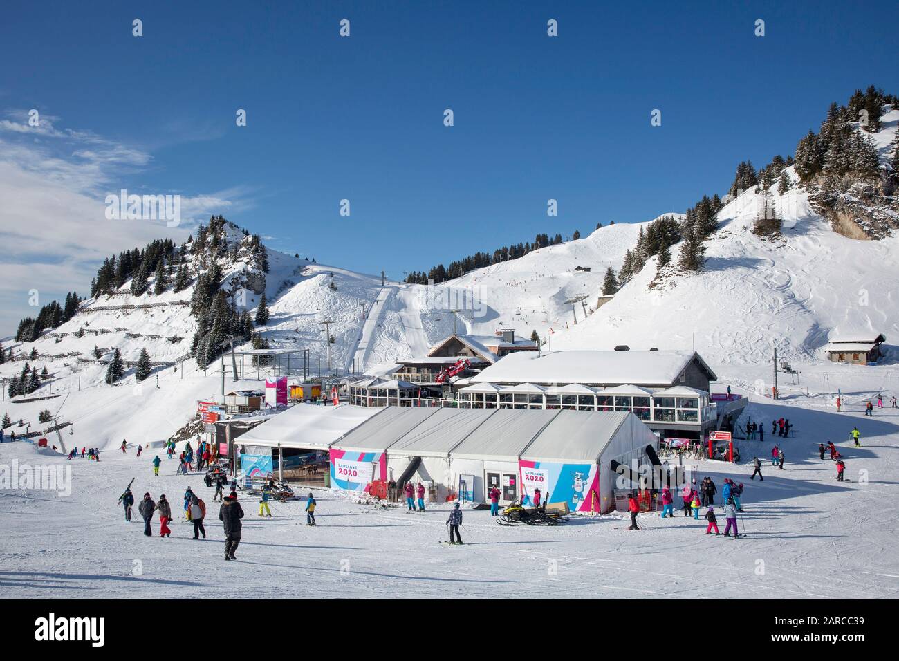 Ski Cross ai Giochi Olimpici Giovanili di Losanna 2020 il 19h gennaio 2020 al Parco invernale Villars in Svizzera. Foto Stock