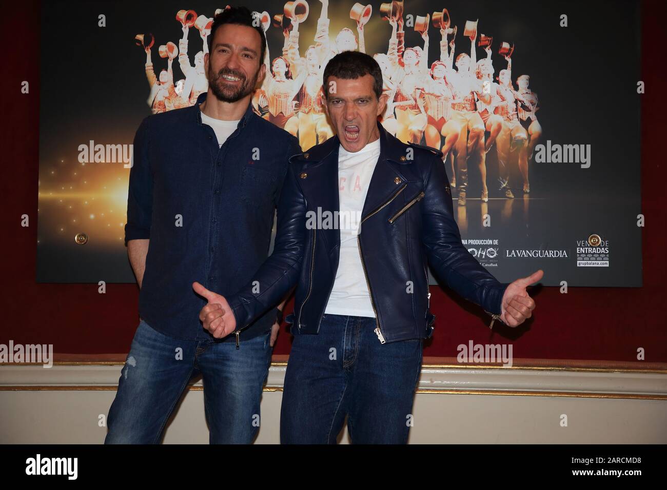 27H Jan, ANTONIO BANDERAS e PABLO PUYOL presentano a Barcellona LA LINEA musicale A CHORUS a Teatre Tivoli Foto Stock