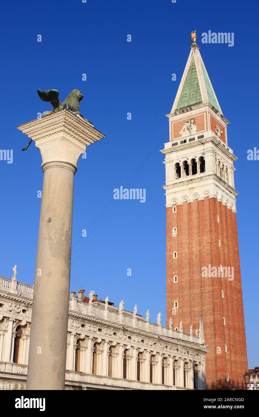 San Marco e il Leone alato a Venezia Foto Stock