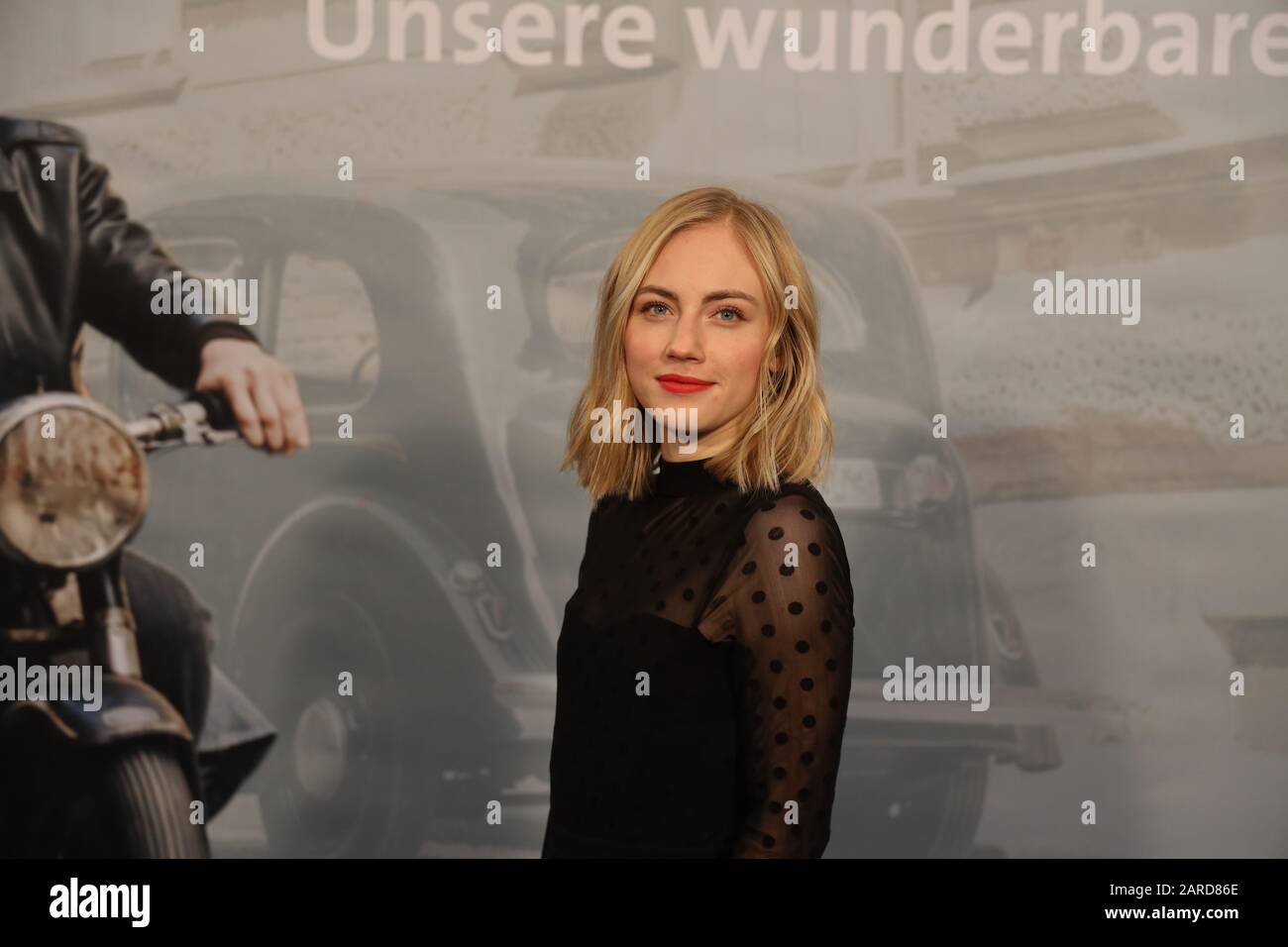 ELISA Schlott beim Fototermin zu „Unsere wunderbaren Jahre" im East-Hotel ad Amburgo am 27.1.2020 Foto Stock