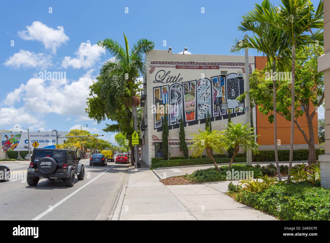 Little Havana segno raffigurante la vita cubana sulla 8th Street a Little Havana, Miami, Florida, Stati Uniti d'America, Nord America Foto Stock