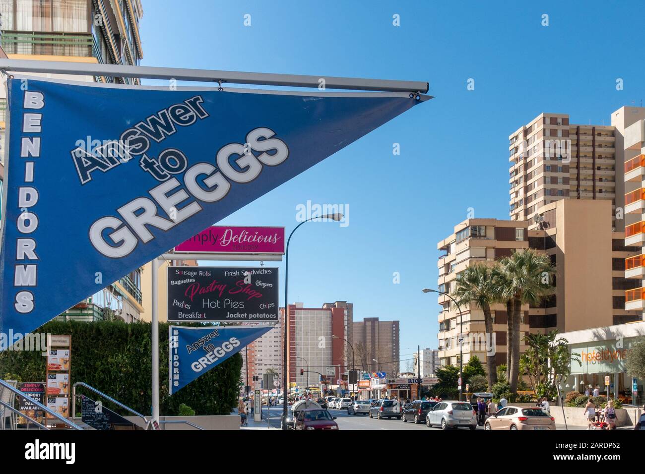 Benidorms risponde a Greggs a Benidorm New Town, Spagna Foto Stock