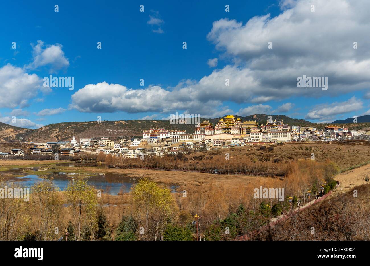 Tempio dei lama nella città di Shangri-la, provincia di Yunnan, Cina Foto Stock