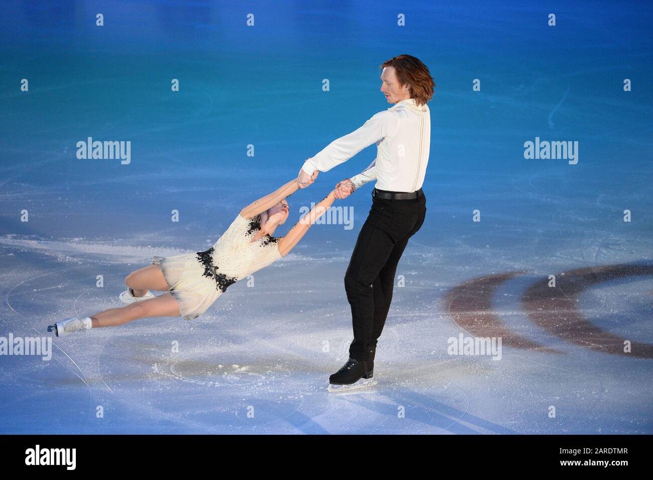 Evgenia TARASOVA & Vladimir MOROZOV dalla Russia, durante il gala di esposizione ai Campionati europei di pattinaggio europeo di figure ISU 2020 a Steiermarkhalle, il 26 gennaio 2020 a Graz, Austria. Credit: Raniero Corbelletti/Aflo/Alamy Live News Foto Stock