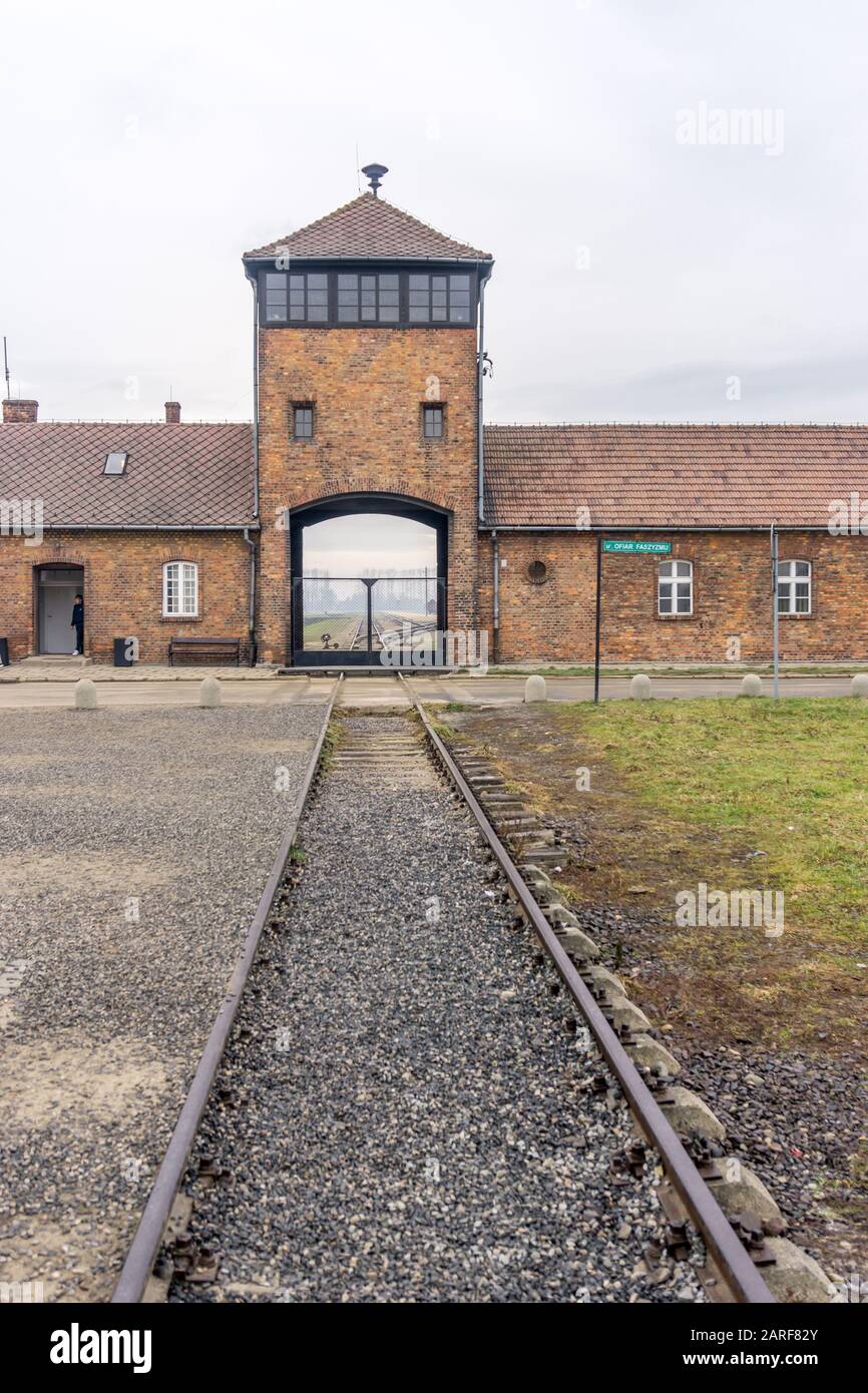 Ingresso Ad Auschwitz Ii-Birkenau, Ofiar Niemieckiego Faszyzmu, Brzezinka, Polonia Foto Stock