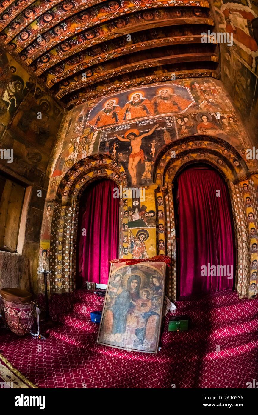 Affreschi Nella Chiesa Debre Birhan Selassie, Gondar, Etiopia. Il soffitto è coperto con i volti di centinaia di angeli. La chiesa è stata costruita Foto stock - Alamy