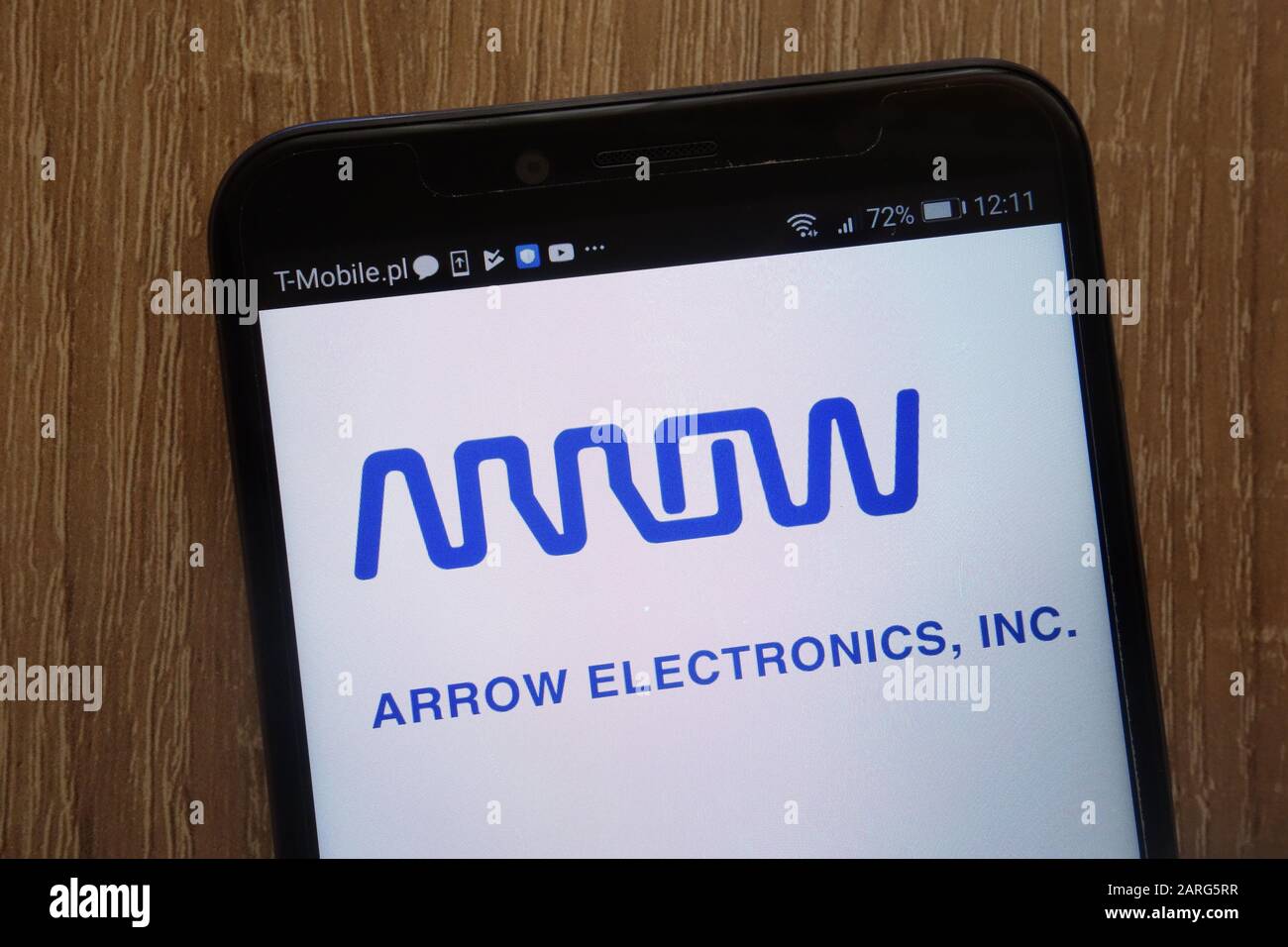 Il logo Arrow Electronics viene visualizzato su uno smartphone moderno Foto Stock