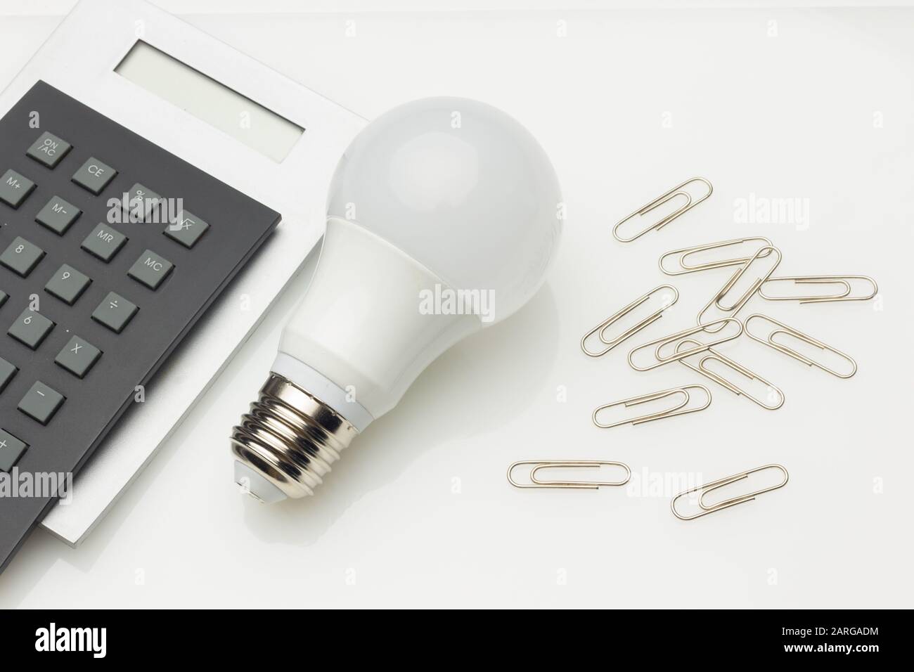 Basso consumo, minore calore, consumo responsabile di energia; risparmio energetico di lampadine e massima luminosità per vedere bene, leggere bene; Perfettamente il Foto Stock