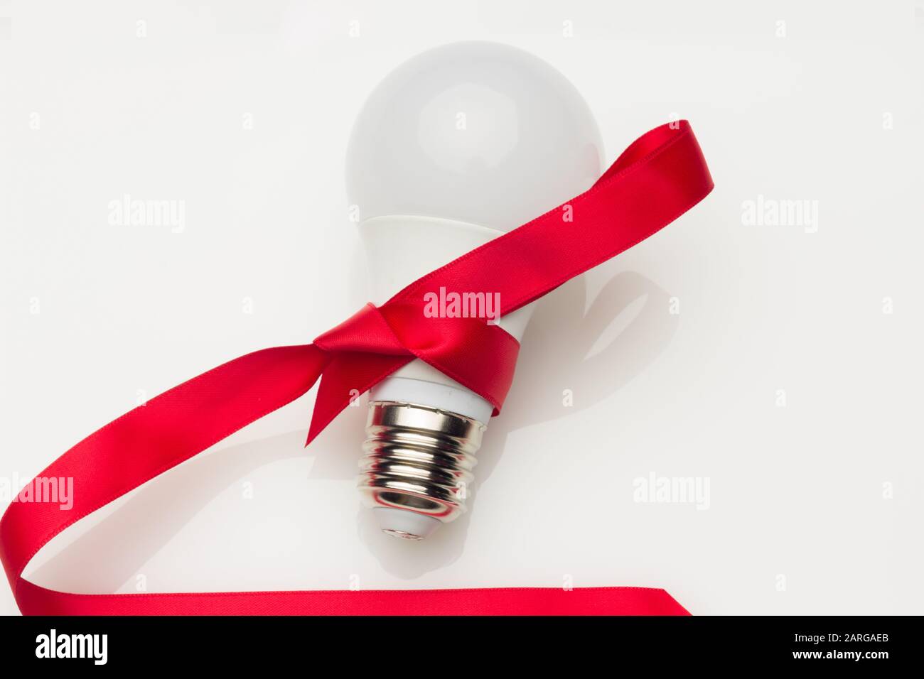 Basso consumo, minore calore, consumo responsabile di energia; risparmio energetico di lampadine e massima luminosità per vedere bene, leggere bene; Perfettamente il Foto Stock