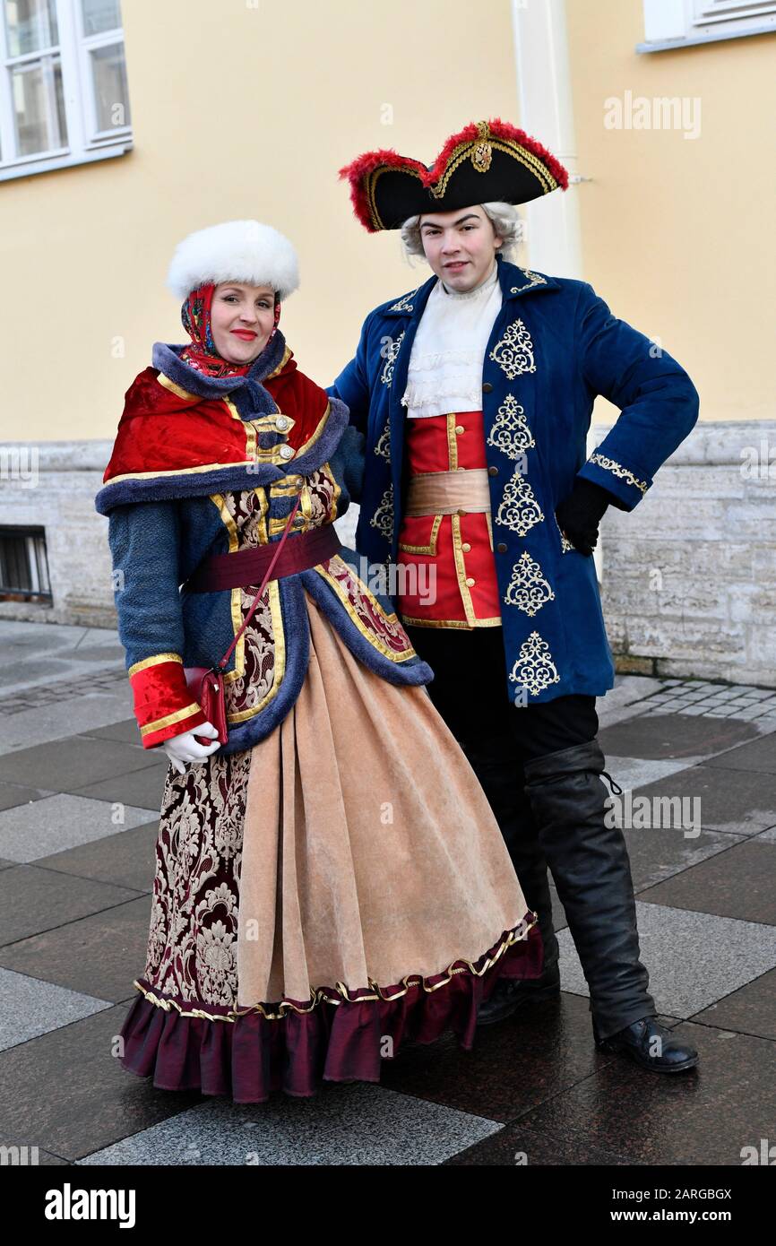 Russia costume immagini e fotografie stock ad alta risoluzione - Alamy